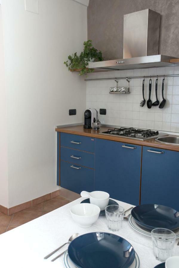 Apartamento La Finestra Sul Borgo Alba  Exterior foto
